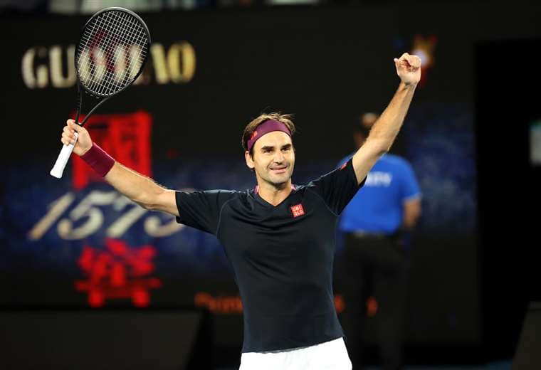 Roger Federer continúa en su lucha por una nueva corona en Australia. Foto. AFP 