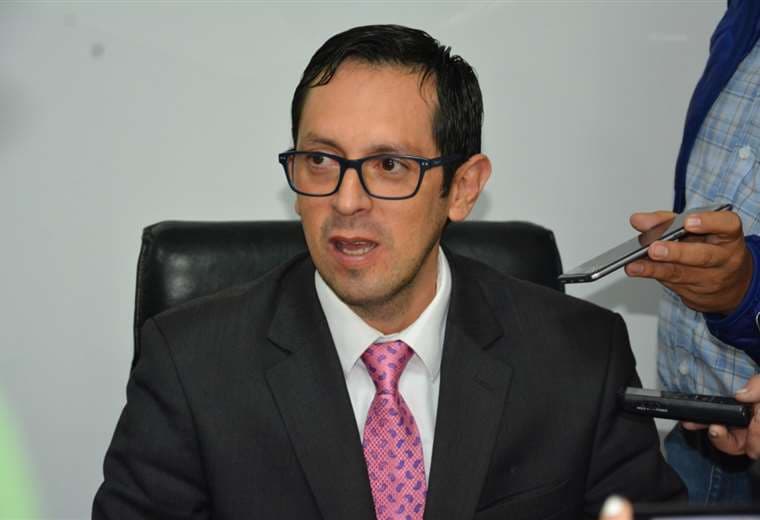 El Fiscal Departamental de Chuquisaca, Mauricio Nava Morales informó sobre la citación a los exmagistrados. Foto: Fiscalía
