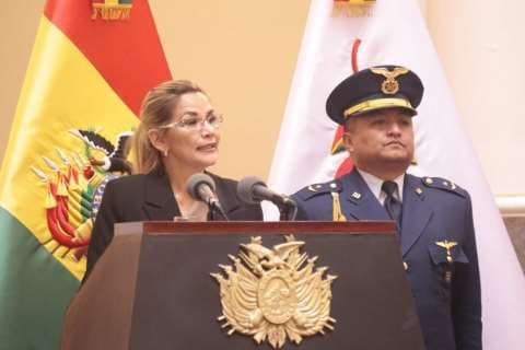 La presidenta Áñez anunció que se postulará a presidenta en las elecciones del 3 de mayo. Foto: ABI