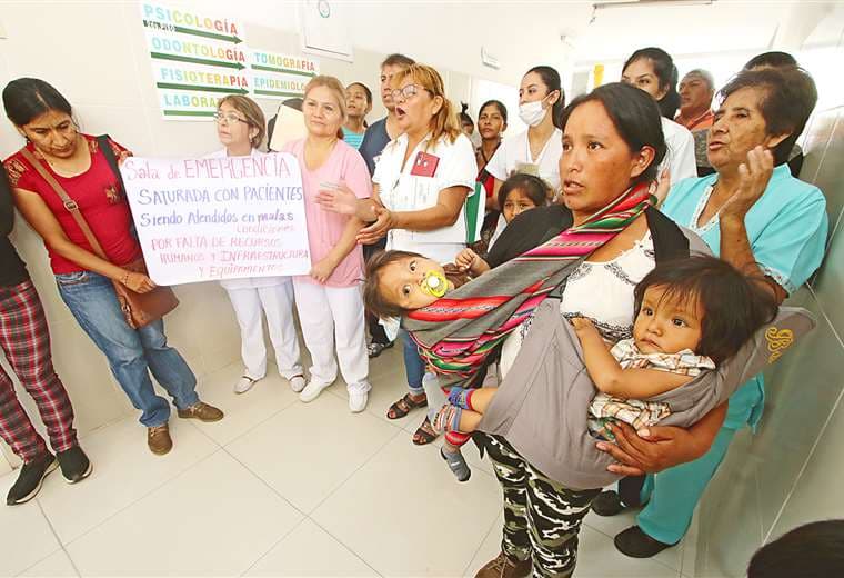 Los galenos exigen ítems para cubrir la alta demanda  de pacientes con dengue. Foto: Hernán Virgo