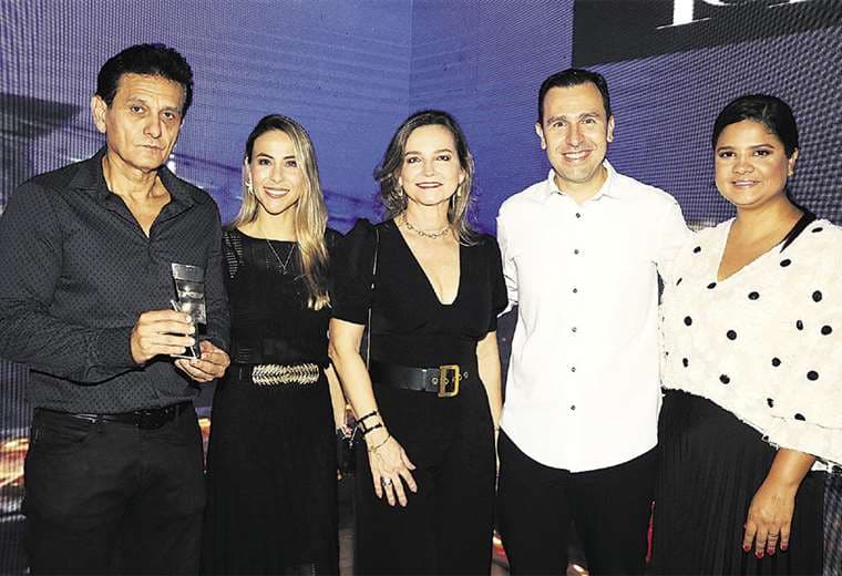  Principales. Remer Antelo, María del Pino, Ana Paula Díaz, Luis Alberto Silva y Ana Paula Eguedez . Foto: Ángel Farell
