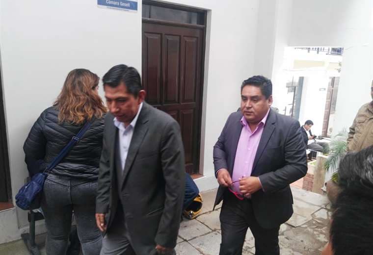 La exautoridades judiciales acudieron ante la Fiscalía en Sucre. 