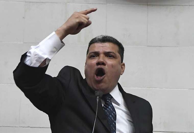 El legislador opositor venezolano Luis Parra | Foto: AFP