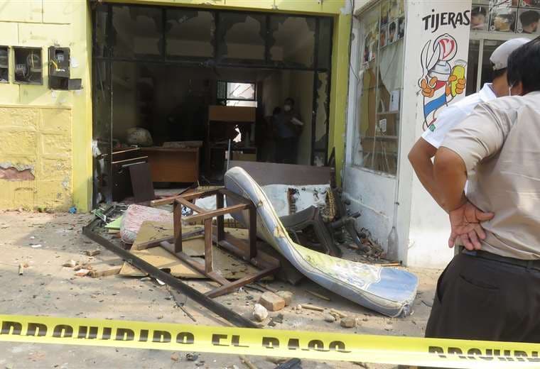 Destrozos en oficinas de la Alcaldía de Camiri/Foto: Teófilo Baldiviezo
