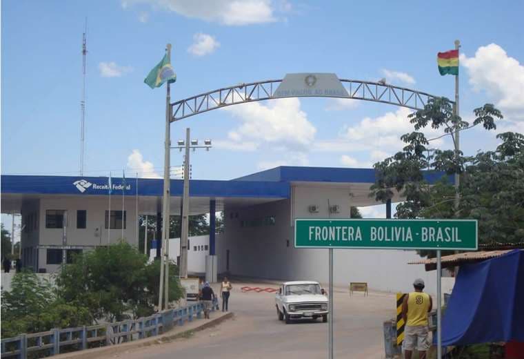 Paso fronterizo entre Bolivia y Brasil