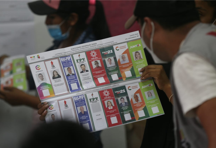 Bolivianos acudieron a las urnas. Foto. EL DEBER  