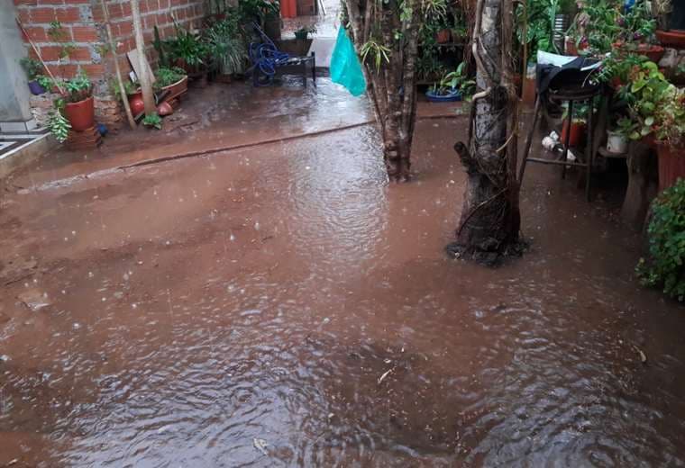 Torrencial lluvia cae en San Ignacio. Foto Carlos Quinquiví