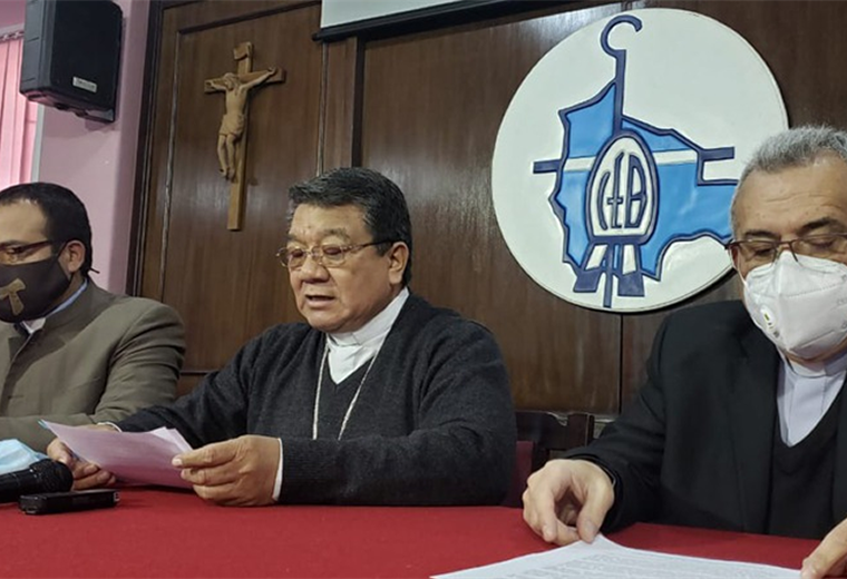 El monseñor Aurelio Pesoa leyó el pronunciamiento. Foto. Prensa Iglesia Católica 