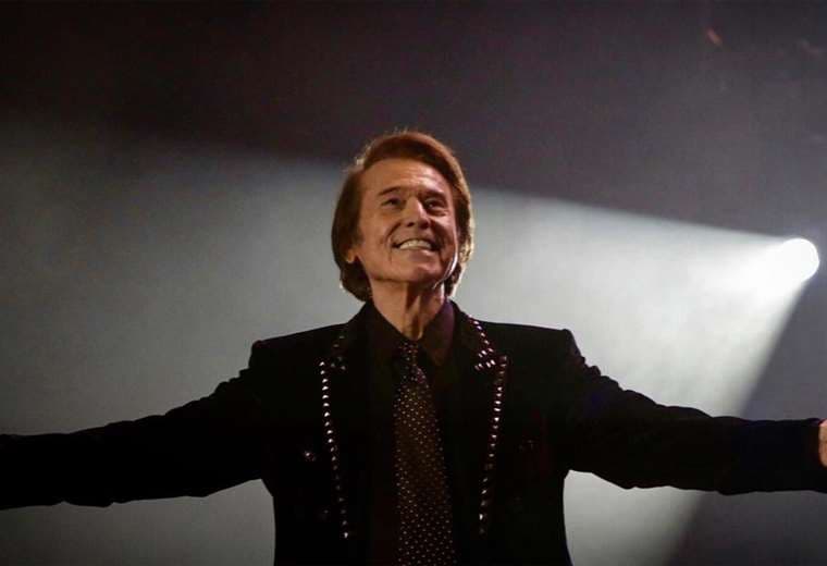 El cantante español Raphael celebra con un concierto sus 60 años como artista