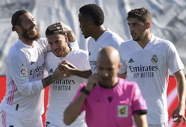 Hazard celebrando el primer gol del partido. Foto: AFP