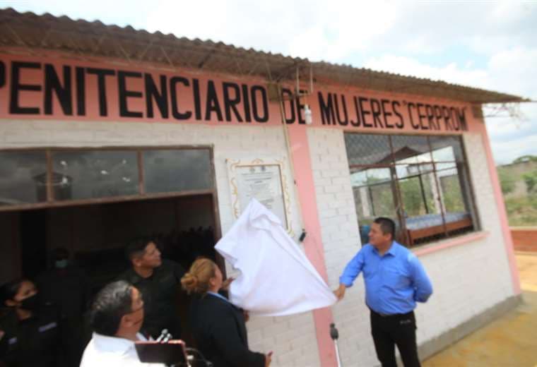 Reclusas de Montero dejan atrás el hacinamiento; se inaugura pabellón de mujeres en Cerprom
