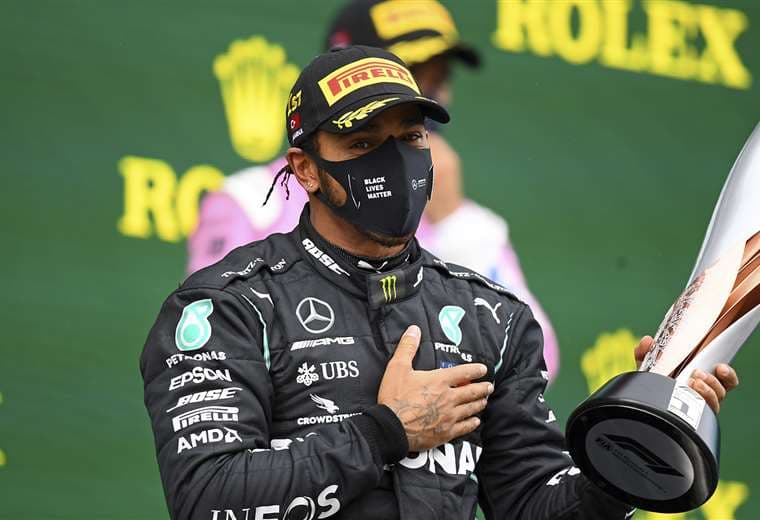 Lewis Hamilton agradece por el apoyo, tras su logro. Foto: AFP