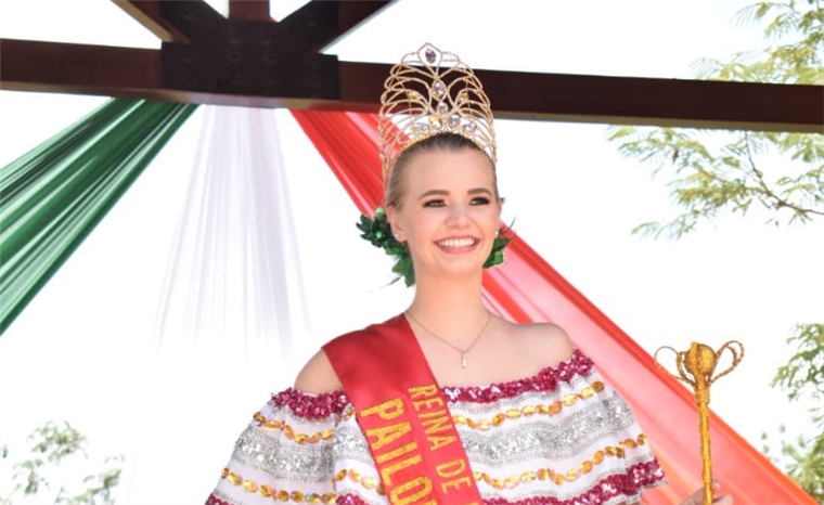 Mylena Beatriz Ewert, reina de la Tradición de Pailón. Foto. Hubert Vaca 