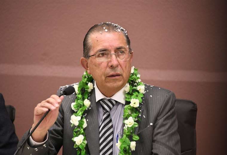 El ministro de Salud, Edgar Pozo.