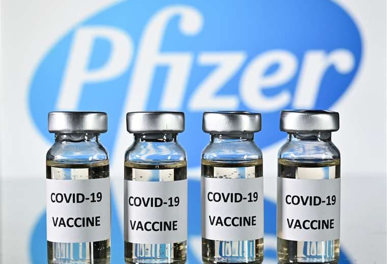 Pfizer pedirá permiso para empezar a vender la vacuna. Foto AFP 