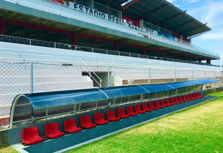 Así lucen las nuevas casamatas del estadio de Real Santa Cruz. 