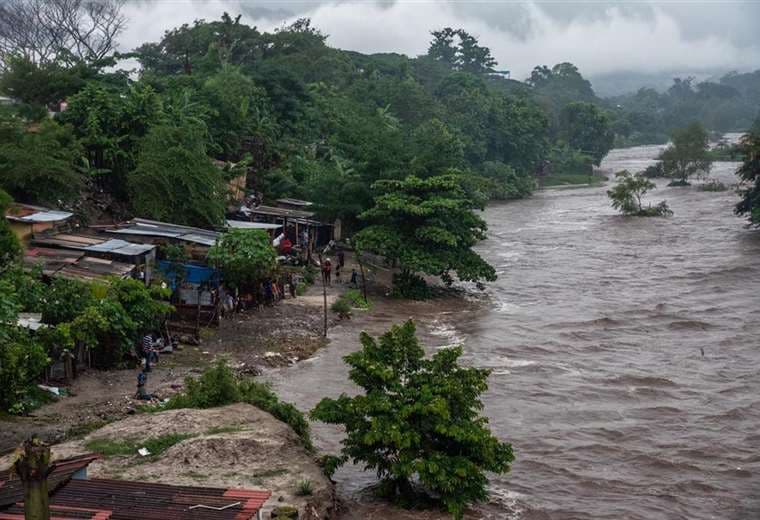 En Centroamérica, el huracán dejó más de 150 muertos y cuantiosos daños