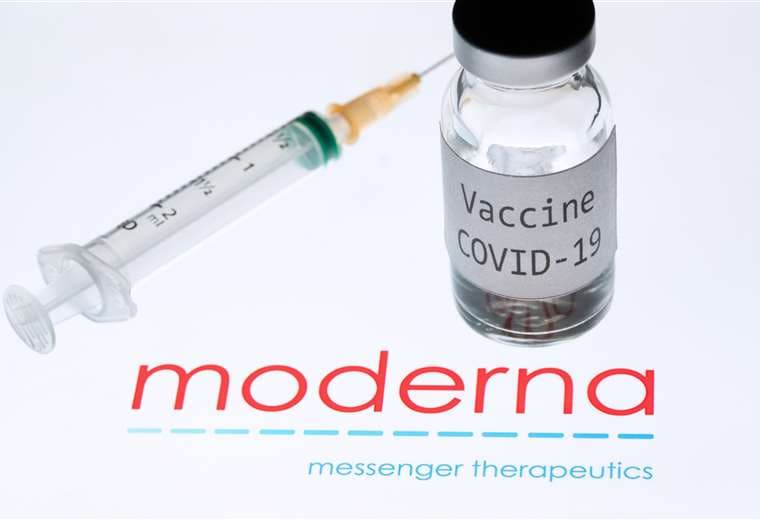 Moderna fue aprobada 19 días después de que se presentó la solicitud a la FDA
