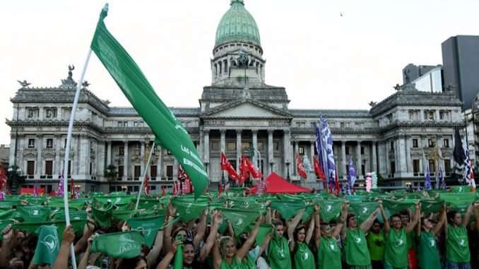 "Marea verde" en Argentina, una revolución feminista 
