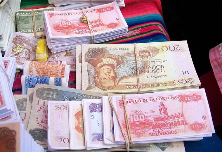 La venta de billetes son una tradición en Alasita (Foto: Internet)