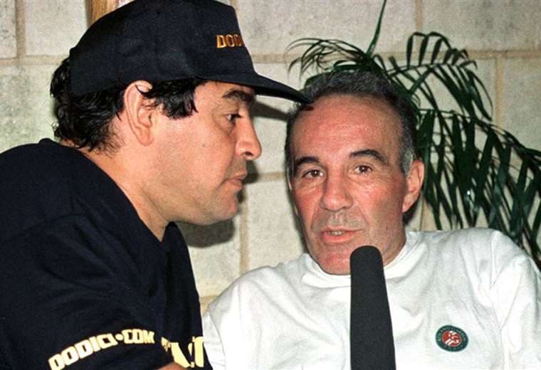 Maradona y Cahe, cuando era su médico de cabecera. Foto: Internet