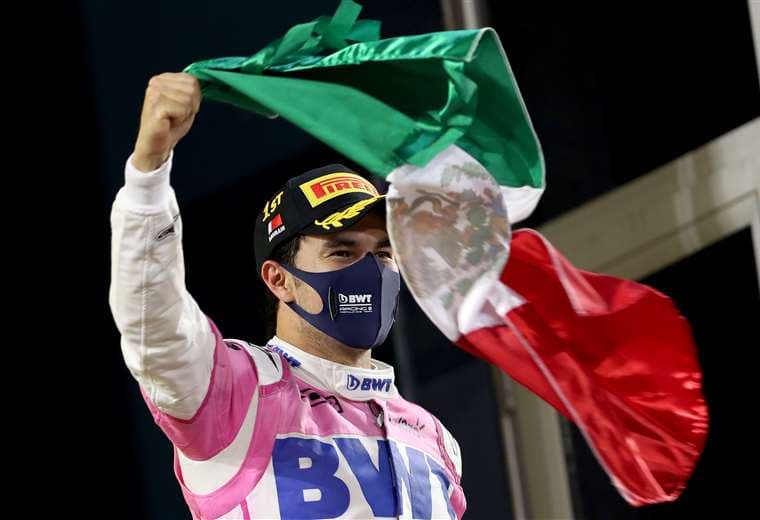 El festejo del piloto Sergio Pérez en el podio. Foto: AFP