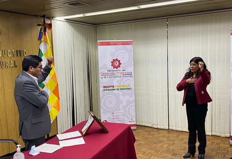 Ministro Huanca posesionan a gerente de Sedem e instruye acciones legales en Ecebol