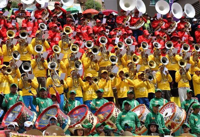El Festival de Bandas de Oruro dio inicio al Carnaval en esa ciudad. Foto: APG
