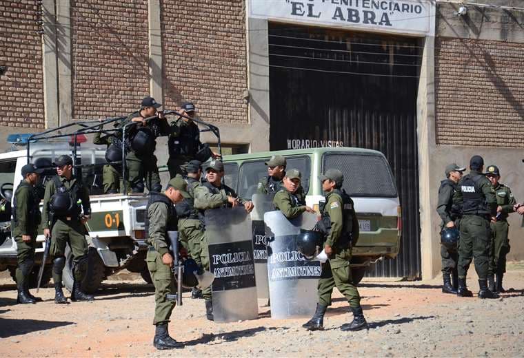 Ingreso principal a la cárcel de El Abra en Cochabamba. Foto: ABI