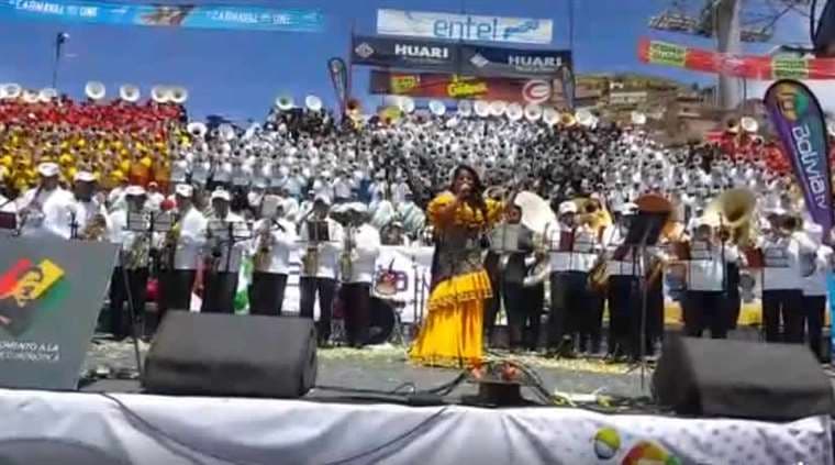 Guisela Santa Cruz participó del festival en Oruro