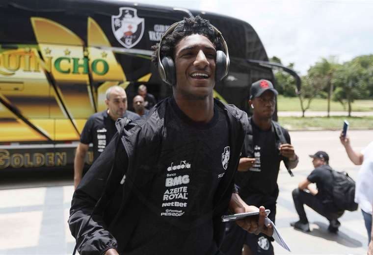 Vasco llegó el lunes a la capital cruceña para su partido contra los refineros. Foto: diario Globoesporte