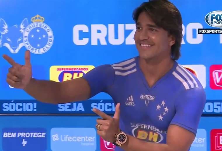 El delantero boliviano, Marcelo Martins, se pintó el cuerpo con los colores del Cruzeiro
