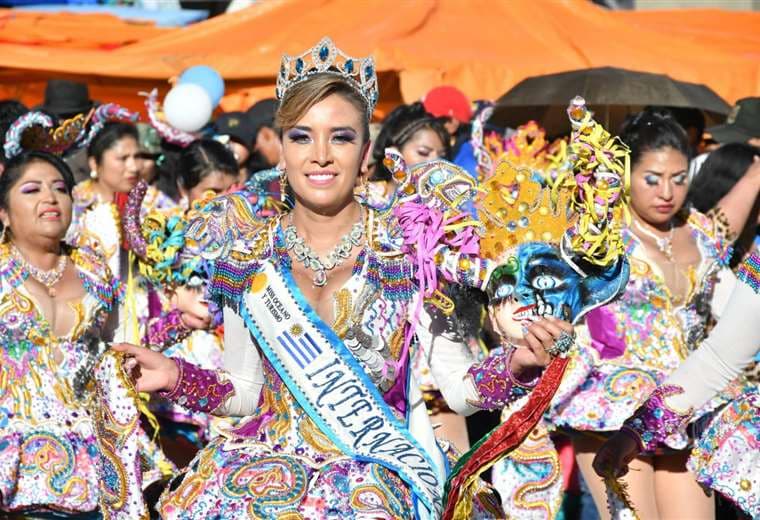 Domingo de corso en el majestuoso Carnaval de Oruro | Foto: Emilio Castillo