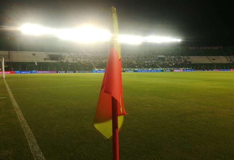 El partido se juega en el estadio Tahuichi Aguilera. Foto. Ricardo Montero