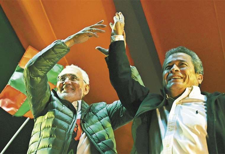 Carlos Mesa y Gustavo Pedraza combinan la campaña electoral con medios digitales