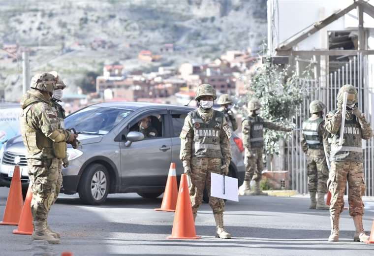 Militares realizan controles en las calles I Foto: APG Noticias.