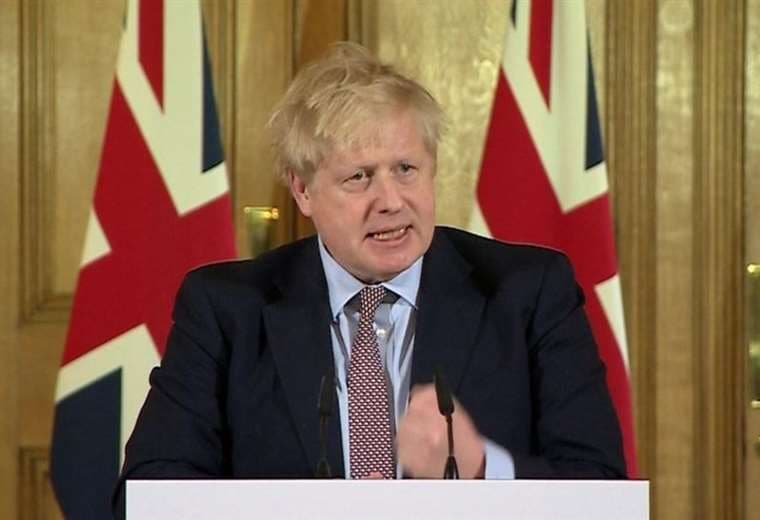 Boris Johnson dio positivo al coronavirus con "síntomas leves"