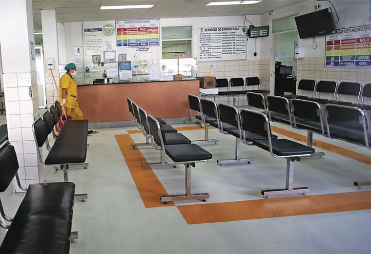 La sala vacía de la CPS de donde salió el paciente que inicialmente fue considerado sospechoso. Foto: JORGE IBÁÑEZ