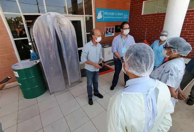 El Hospital Católico recibió una cabina de desinfección. Foto: Hernán Virgo