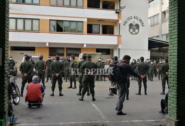 Tras hechos ocurridos en Chapare, hay un intenso movimiento en instalaciones de la Policía en Cochabamba/ Humberto Aillón