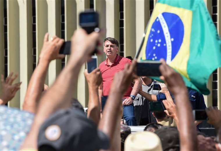 El presidente brasileño se dirige a sus partidarios. Foto AFP