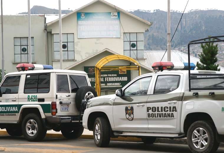 La estación policial en un barrio del norte de La Paz donde 5 uniformados dieron positivo a Covid-19