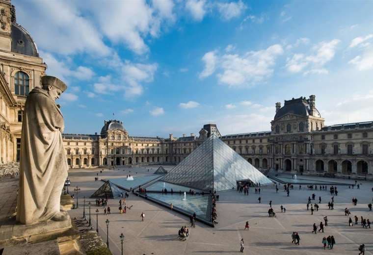 Visita desde tu casa el Museo del Louvre en el corazón de París