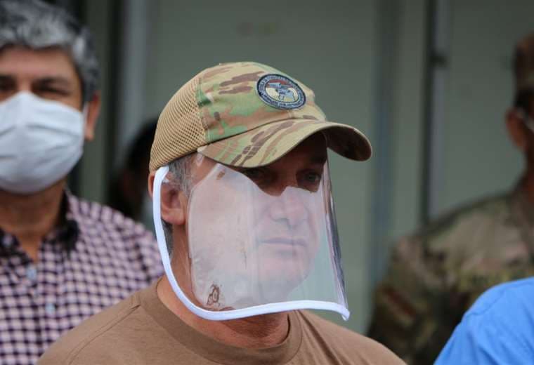 El ministro de Defensa estuvo en la comitiva que llegó hoy a Montero / Foto Juan Carlos Fernández