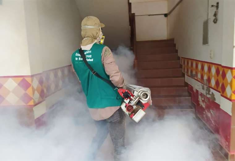 Fumigación contra el dengue en San José de Chiquitos. Foto: Asamblea Legislativa Departamental