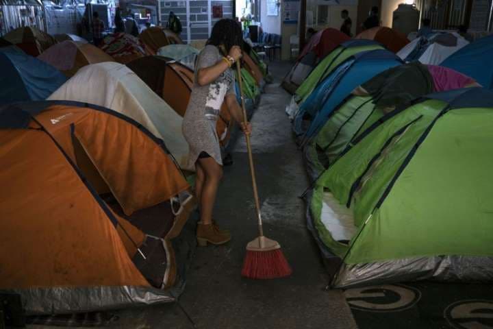 Migrantes atrapados en México viven "aterrorizados" 
