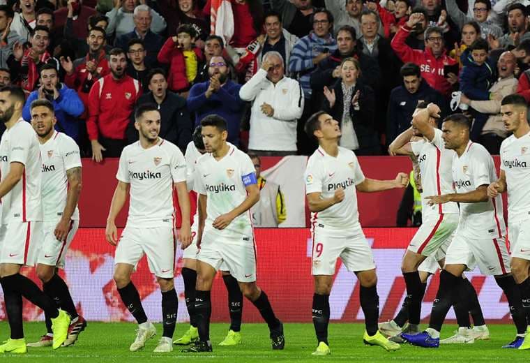 Los jugadores del Sevilla verán afectado su salario en un 70%. Foto: Internet