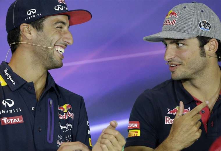 Daniel Ricciardo (izq.) y Carlos Sainz correrán en una nueva escudería. Foto: Internet