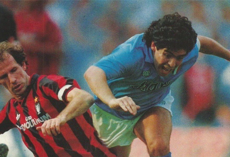 El italiano Baresi y el argentino Maradona fueron rivales 