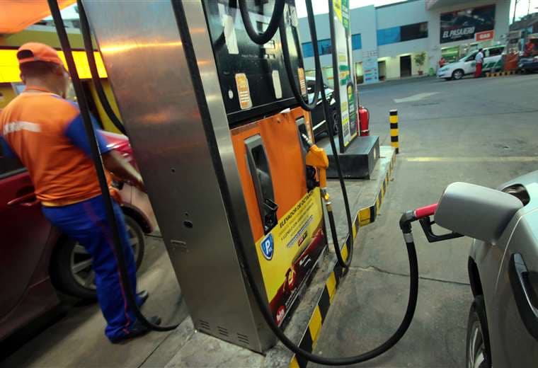La demanda de combustible cayó a niveles mínimos /Foto: EL DEBER